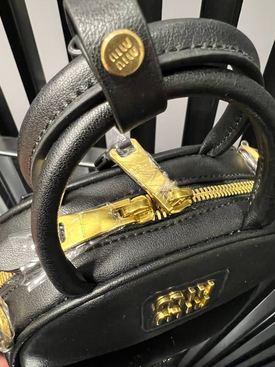 Miu Miu Leather Top-Handle Borsa