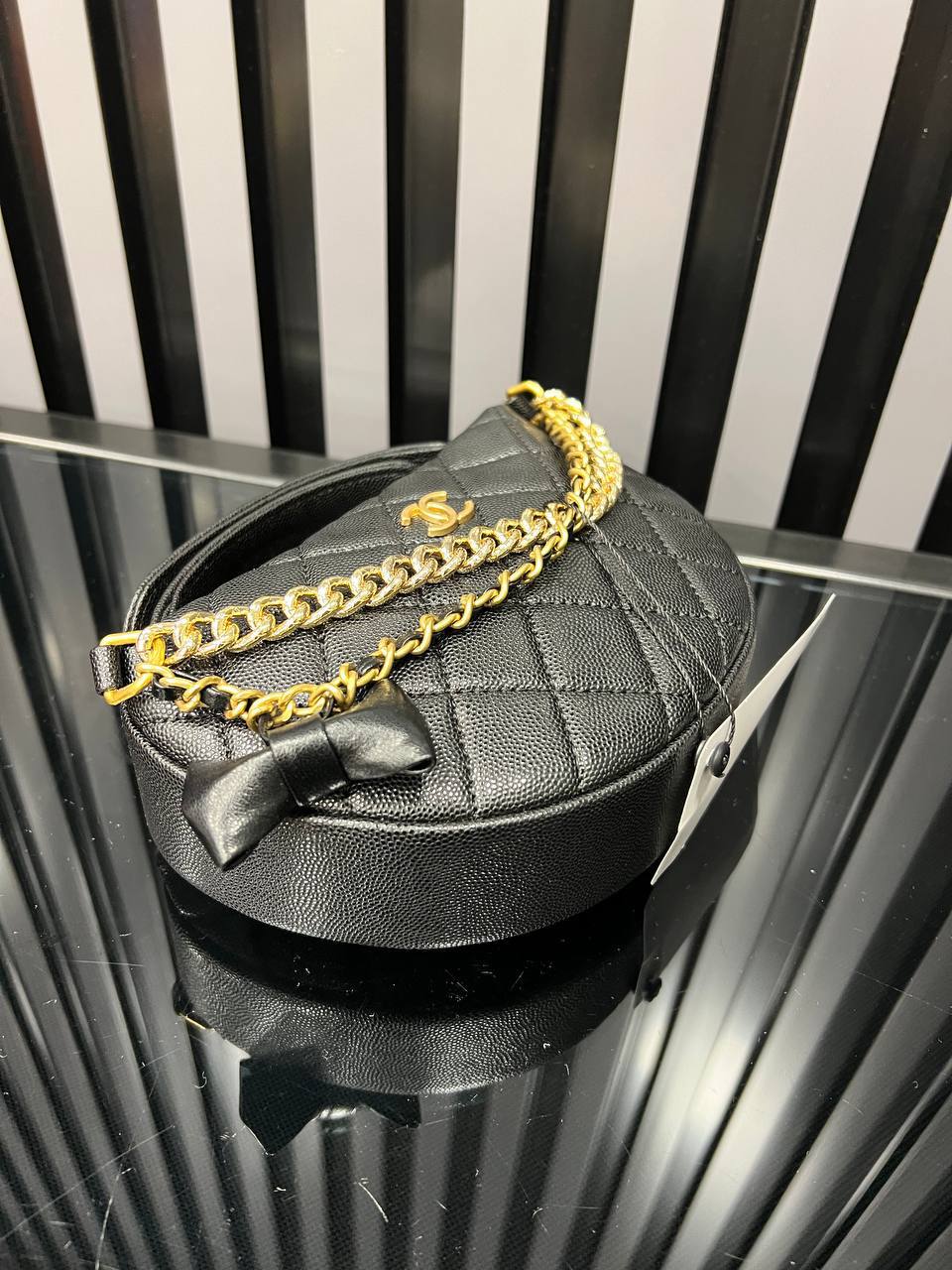 Chanel Pouch - Grained shiny calfskin & gold-tone metal, black