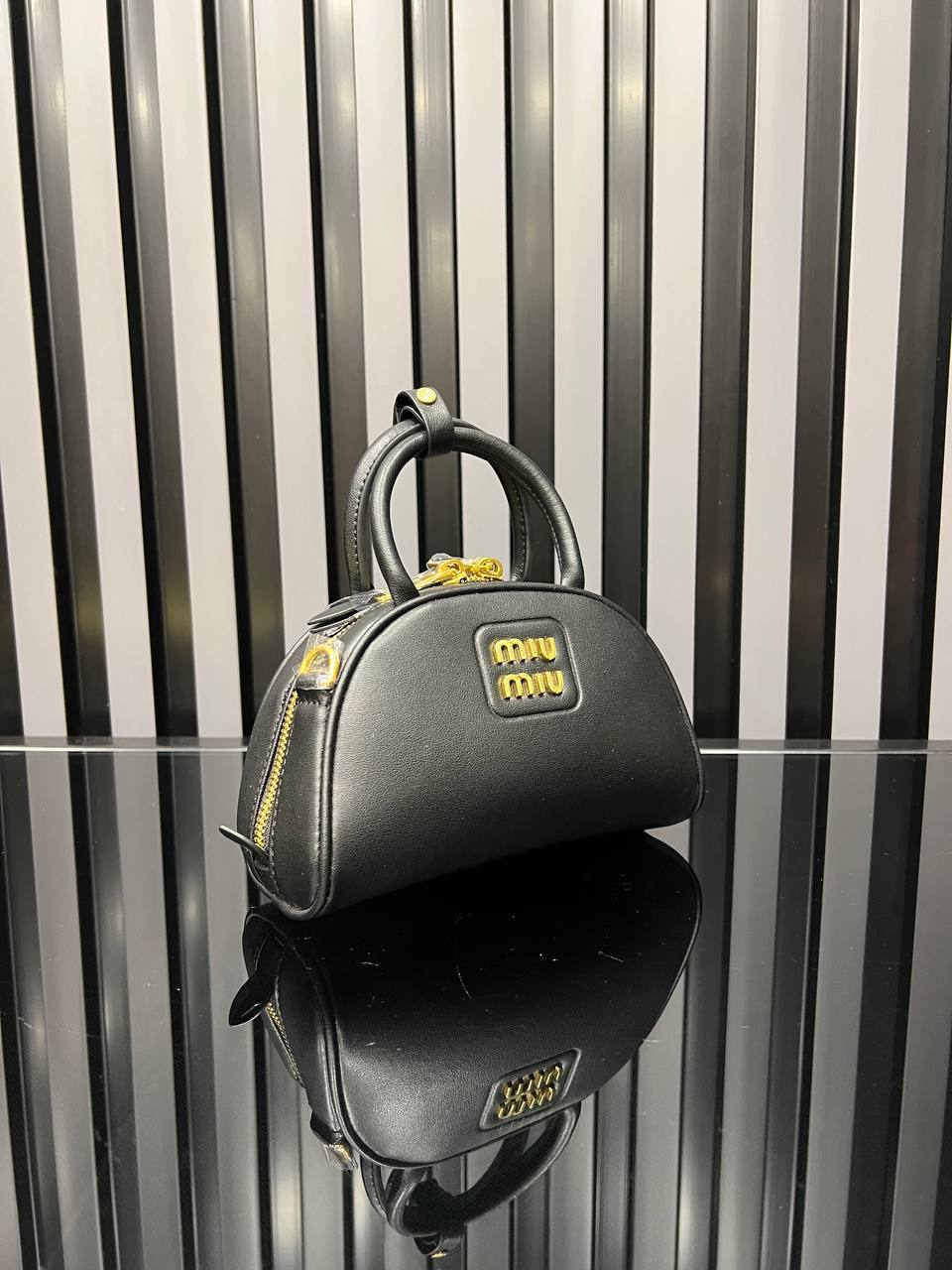 Miu Miu Leather Top-Handle Borsa