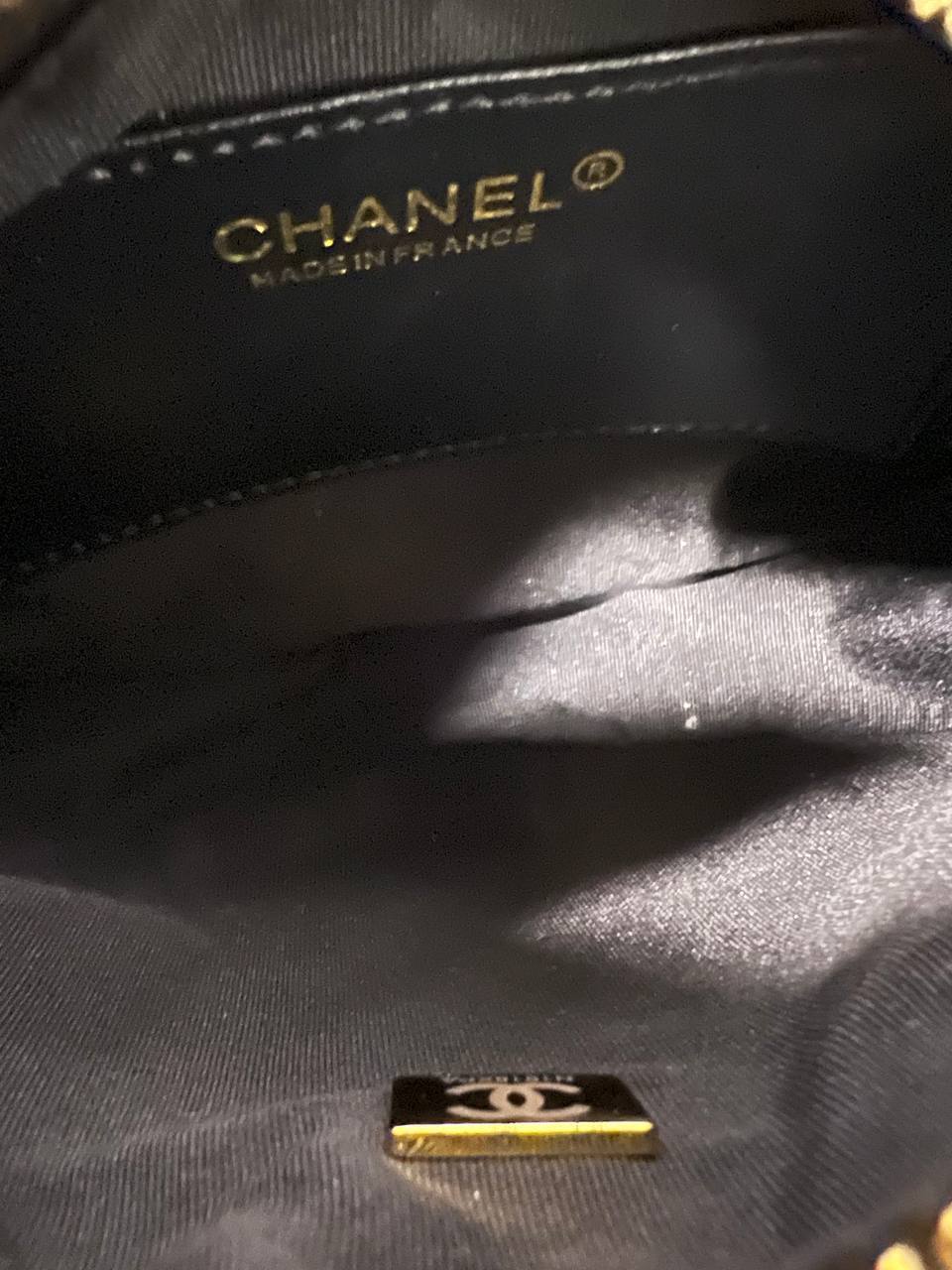 Chanel Pouch - Grained shiny calfskin & gold-tone metal, black