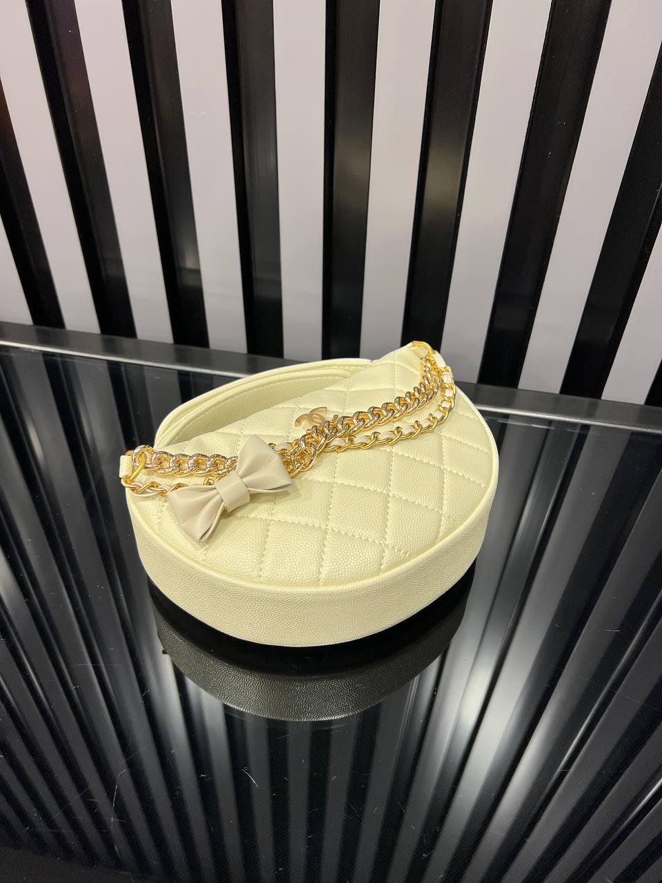 Chanel Pouch - Grained shiny calfskin & gold-tone metal